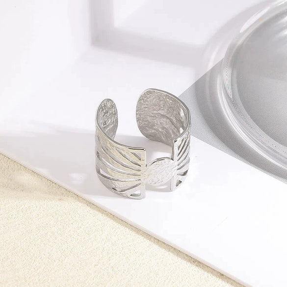 Wholesale Ring Stainless Steel Geometric Wave Asymmetrical Electroplated For Men And Women