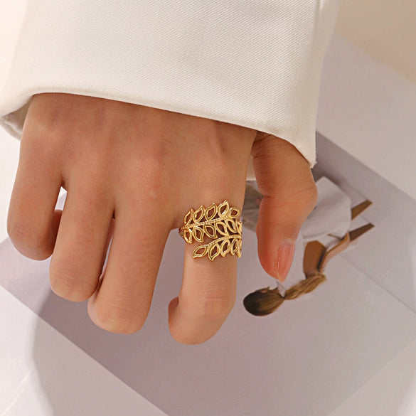 Wholesale Ring Stainless Steel Leaves Retro Hip Hop Exaggerated 18K Gold Plated For Women