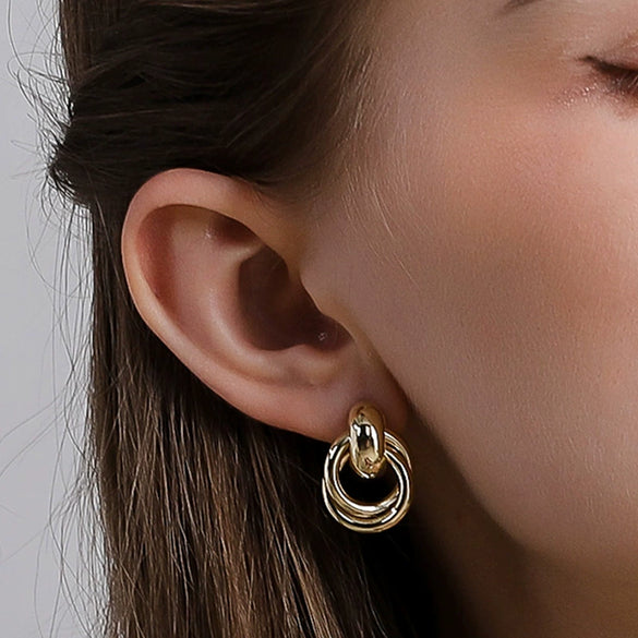 Wholesale S925 Silver Cshaped Metal Circle Earrings With Geometric Design And Electroplating
