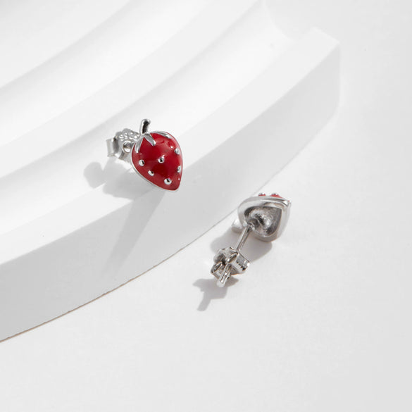 Wholesale S925 Silver Cute Fruit Strawberry Heart Earrings For Women Electroplated