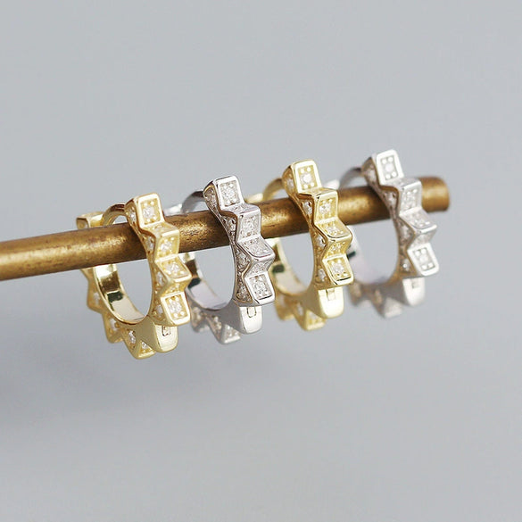 Wholesale S925 Silver Geometric Punk Metal Earring For Women With Electroplating Treatment