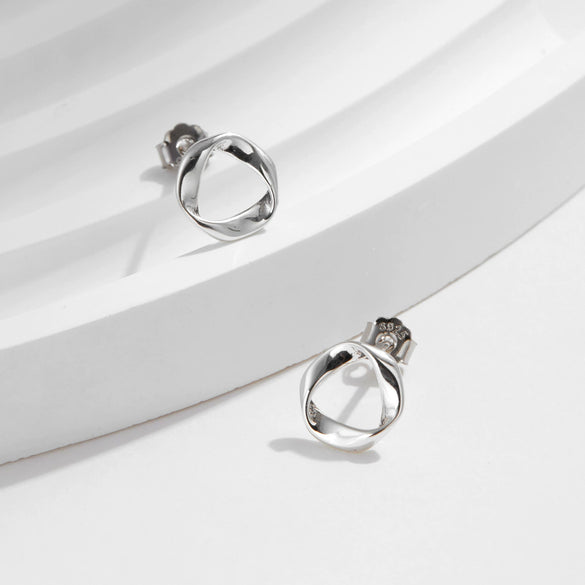 Wholesale S925 Silver Geometric Wave Pattern Electroplated Metallic Earrings For Women