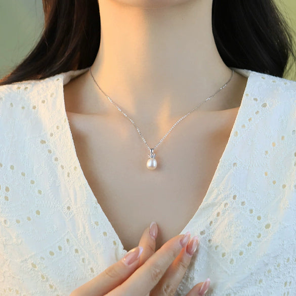 Wholesale S925 Silver Natural Freshwater Pearl Handmade Casual Crown Pendant Clavicle Chain Necklace