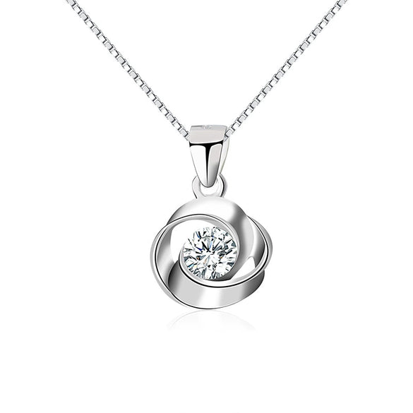 Wholesale S925 Sterling Silver Clavicle Chain With Flower Patterned Pendant And Electroplating Treatment For Female