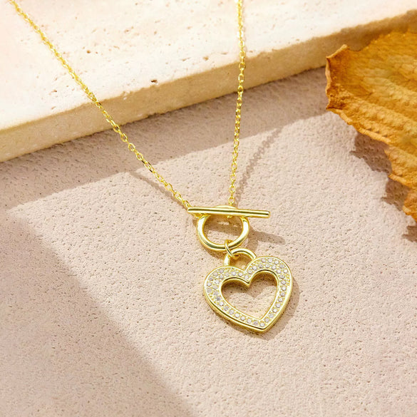 Wholesale S925 Sterling Silver Cut Out Heart Necklace With Ot Buckle Electroplated In Platinum Or 18K Gold For Women Simple High End Clavicle Chain Jewelry