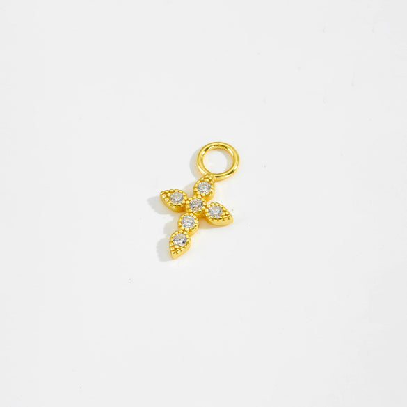 Wholesale S925 Sterling Silver Earrings With Joker Pendant Accessories Electroplated Platinum Or 18K Gold Heart Shaped Pendant Unisex Fashionable