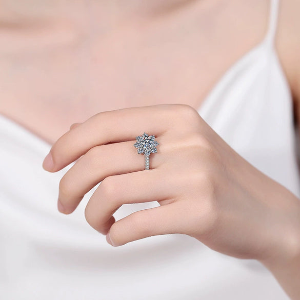 Wholesale S925 Sterling Silver Female Sunflower Ring With 1 Karat Moissanite Electroplated For Women Cartoon Style