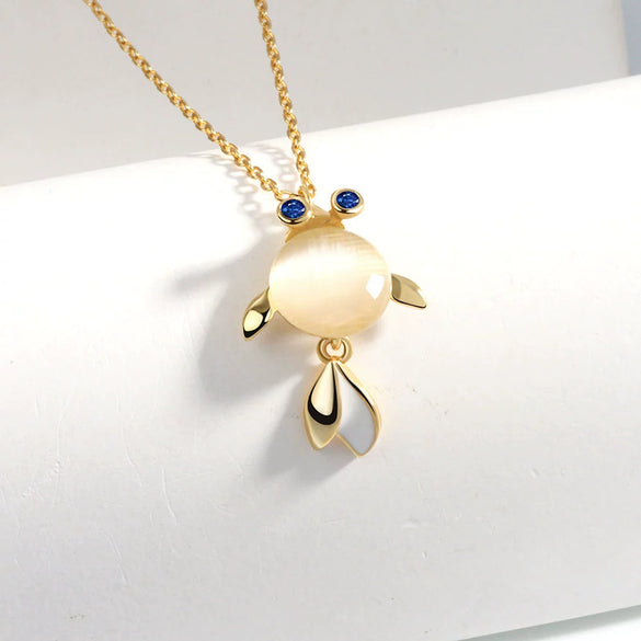 Wholesale S925 Sterling Silver Fish Shaped Pendant Necklace With Electroplating Treatment And Cross Chain