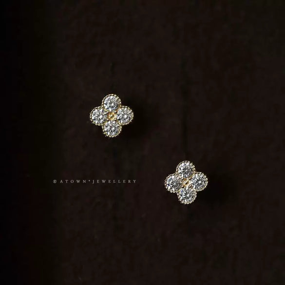Wholesale S925 Sterling Silver Four Leaf Clover Light Luxury Style Earrings With Gold Plating And Diamond Decor
