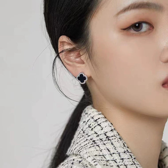 Wholesale S999 Sterling Silver Fourleaf Clover Electroplated Geometric Fashion Earrings Unisex