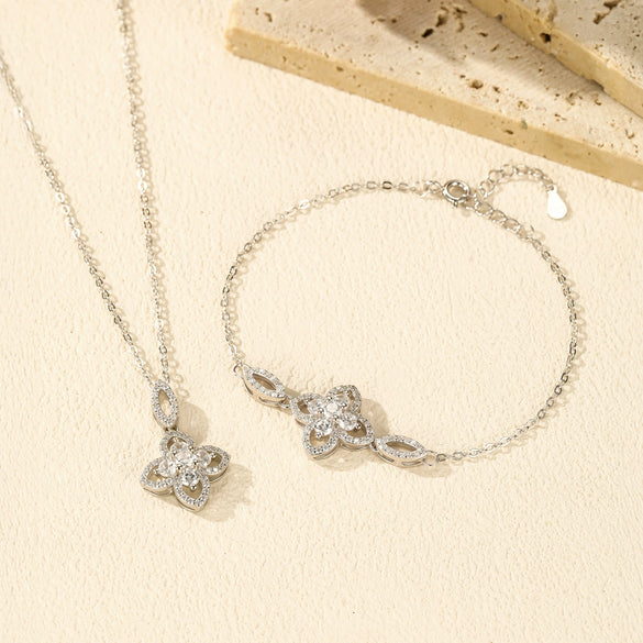 Wholesale S925 Sterling Silver French Retro Flower Bracelet For Women With Electroplating