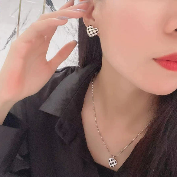 Wholesale S925 Sterling Silver Geometric Black And White Chessboard Grid Drop Earrings With Electroplating Lovely Retro Style For Girls