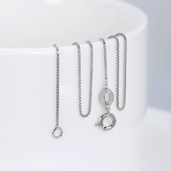 Wholesale S925 Sterling Silver Geometric Clavicle Chain Necklace Electroplated