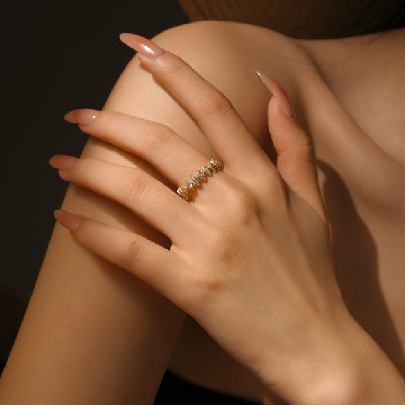 Wholesale S925 Sterling Silver Geometric Style Finger Ring Jewelry With 18K Gold And Platinum Electroplating