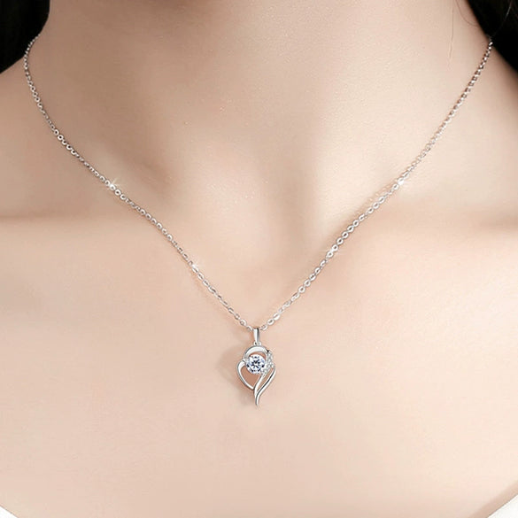 Wholesale S925 Sterling Silver Heart Pendant Necklace With Moissanite And High Carbon Stone Electroplated Factory Outlet