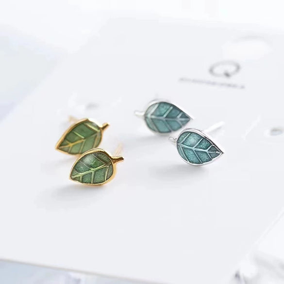 Wholesale S925 Sterling Silver Leaf Earrings With Dripping Oil Treatment Natural Style