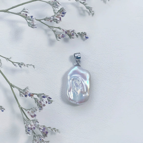 Wholesale S925 Sterling Silver Melon Buckle Pendant Irregular Four Leaf Clover Light Water Pearl Baroque Necklace