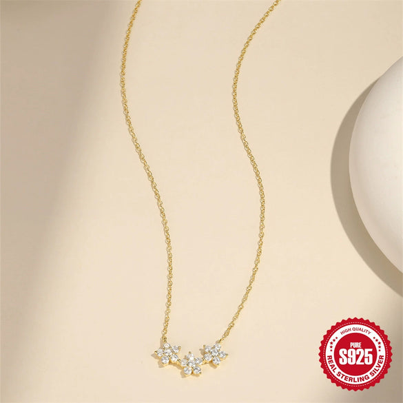 Wholesale S925 Sterling Silver Necklace With Three Small Diamond Flower Pendant And O Chain Geometric Style Zirconia Treatment