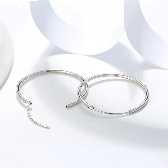 Wholesale S925 Sterling Silver Round Earrings With Zircon Inlay And Electroplating