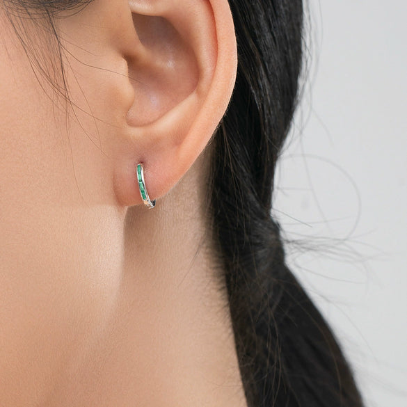 Wholesale S925 Sterling Silver Simple Green Zirconium Inlay Ear Buckle Women's Ear Accessories With Geometric Style