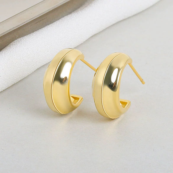 Wholesale S925 Sterling Silver Simple Irregular Concave And Convex Goldplated Female Stud Earrings