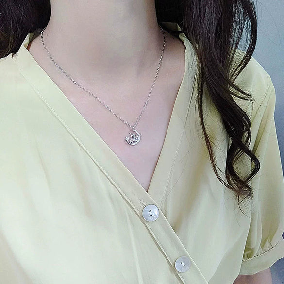 Wholesale S925 Sterling Silver Unicorn Necklace With Cross Chain And Electroplating Treatment For Women