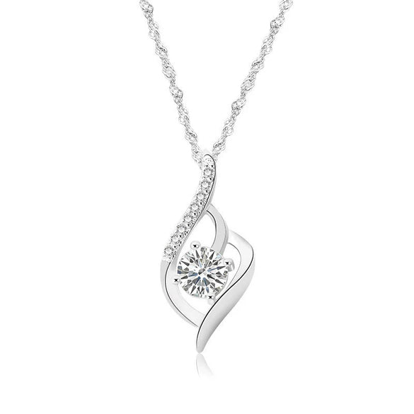 Wholesale S925 Sterling Silver Women's Clavicle Chain Pendant Necklace With Electroplating Treatment