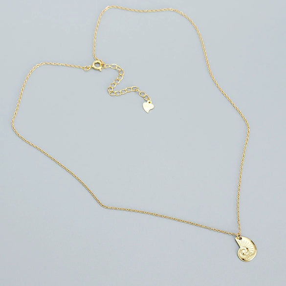 Wholesale Shell Clavicle Necklace In S925 Silver With Marine Conch Design And Electroplating For Women