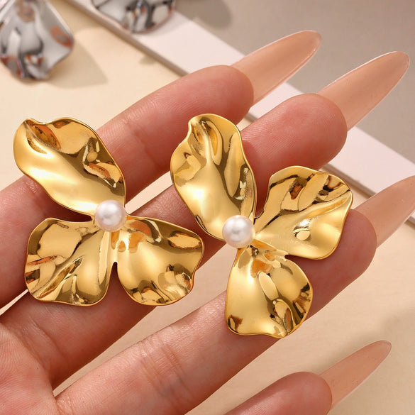 Wholesale Shell Pearl Pleated Petal Geometric Earrings Stainless Steel Electroplated Unique Design For Women