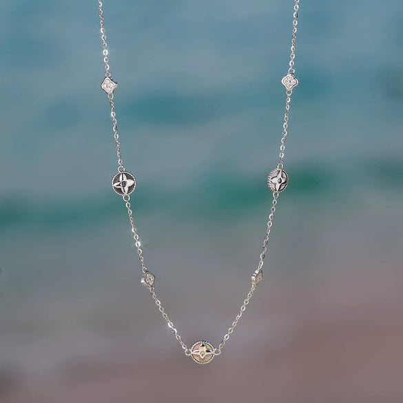 Wholesale Silver Geometric Flower Clover Pendant Necklace Electroplated Minimalist Design For Women