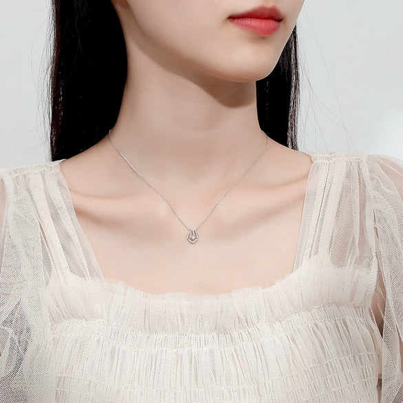 Wholesale Silver Jewelry Ushaped Horseshoe Pendant Necklace For Women With Diamond Design