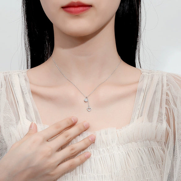 Wholesale Silver Love Clavicle Chain Necklace With Geometric Design For Women