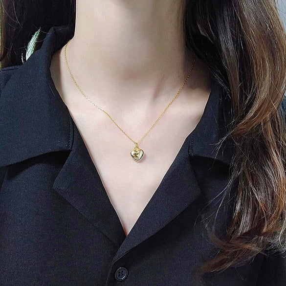 Wholesale Silver 925 Love Heart Shape Pendant Necklace With Cross Chain And Electroplating Treatment