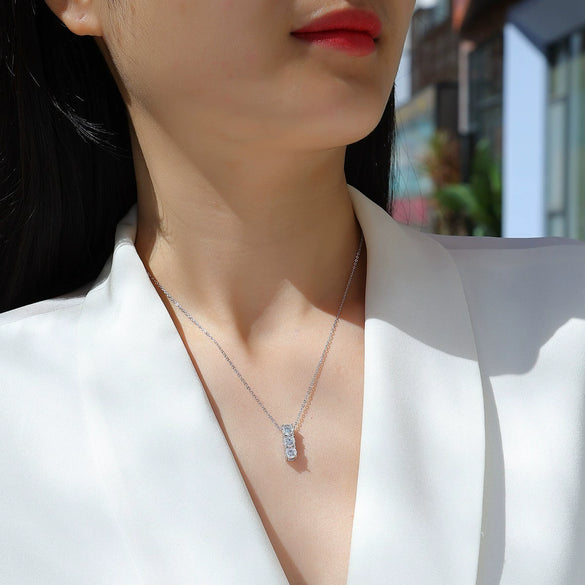 Wholesale Silver Necklace With Geometric Moissanite Pendant 925 Silver Material Fashion Style