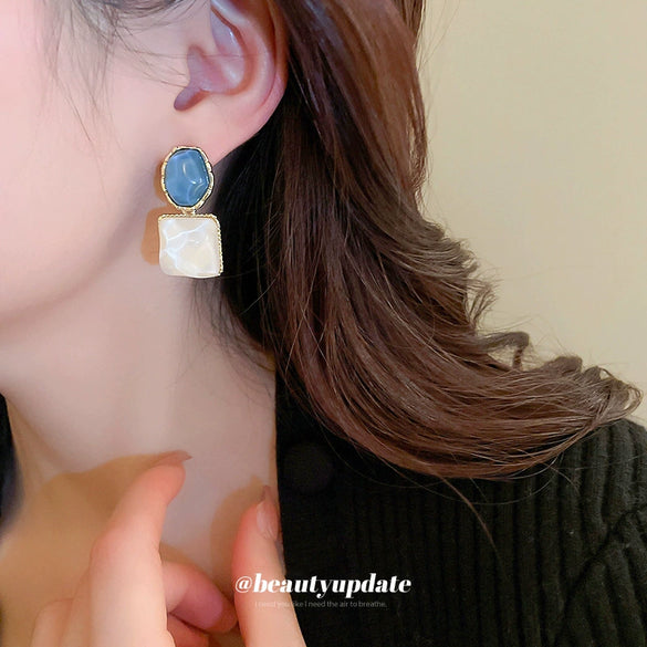 Wholesale Silver Needle Sparkling Irregular Square Oval Alloy Earrings With Resin Inlay For Women