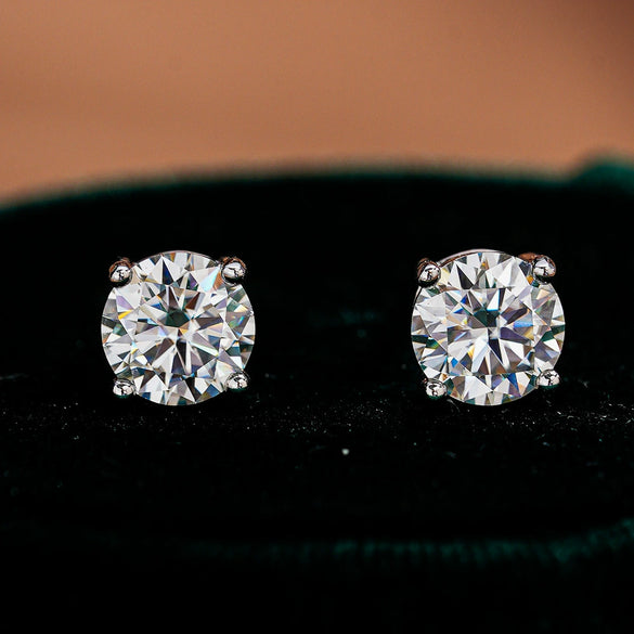 Wholesale 925 Silver Women's Fourclaw Rhombus Moissanite Earrings With Diamond Treatment