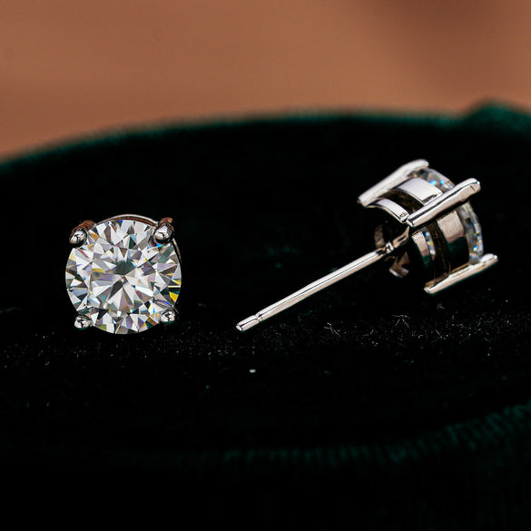 Wholesale 925 Silver Women's Fourclaw Rhombus Moissanite Earrings With Diamond Treatment