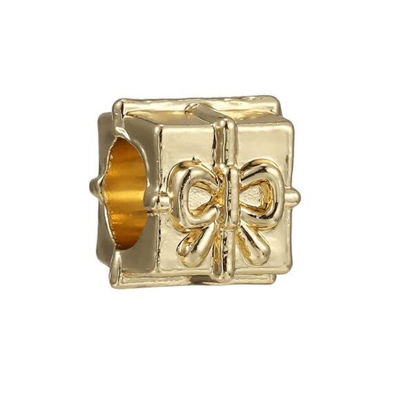 Wholesale Silverplated Metal Pendant Beads With Golden Bees And Totem Pattern Electroplated Diy Pendant Accessories