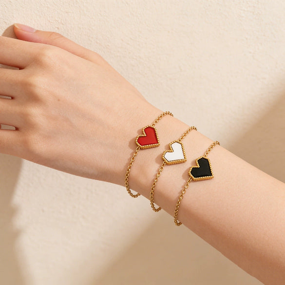 Wholesale Simple Electroplated Titanium Steel Heartshaped Bracelet For Women