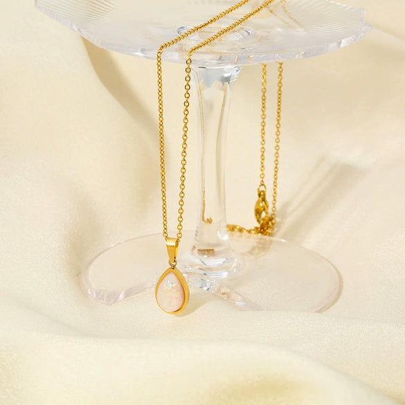 Wholesale Simple Electroplated Titanium Steel Water Drop Pendant Oshaped Chain Necklace For Women