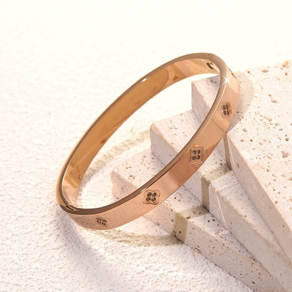 Wholesale Simple Elegant And Versatile Geometric Rose Gold Electroplated Stainless Steel Titanium Steel Bracelets Jewelry Accessories