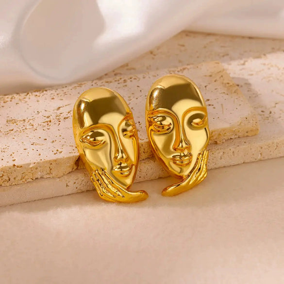 Wholesale Simple Elegant Geometric Star Copper Earrings With Electroplating Treatment