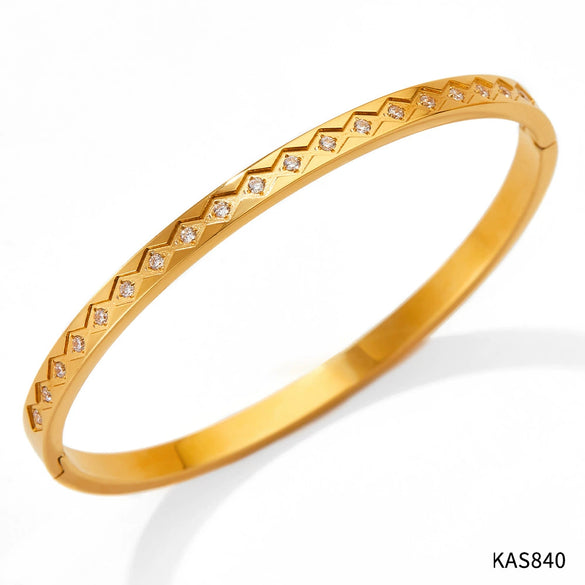 Wholesale Simple Fashion Stainless Steel Diamond Buckle Bracelet With Electroplating Treatment In Pastoral Style