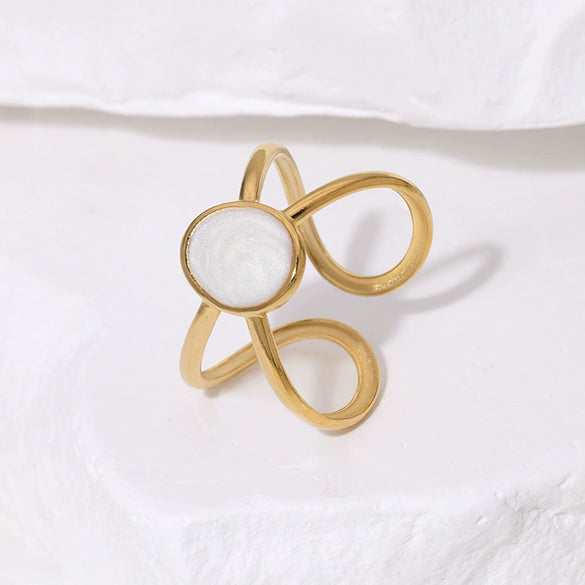 Wholesale Simple Geometric Stainless Steel Ring For Women With 18K Gold Plated Electroplating
