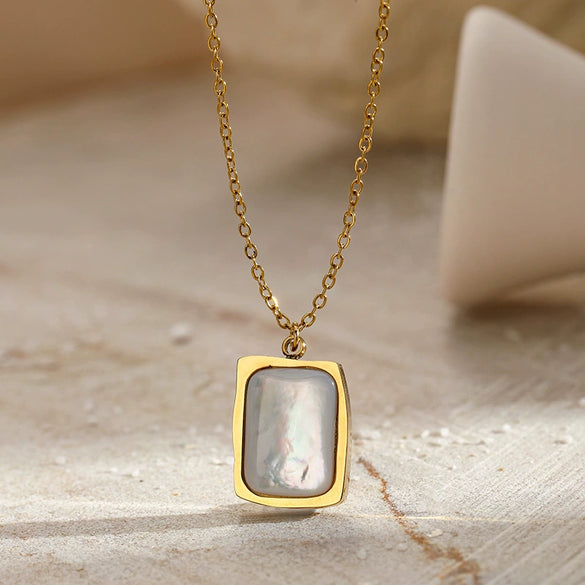 Wholesale Simple Geometric Titanium Steel Electroplated Oshaped Chain Necklace For Women