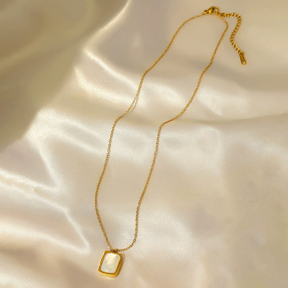 Wholesale Simple Geometric Titanium Steel Electroplated Oshaped Chain Necklace For Women