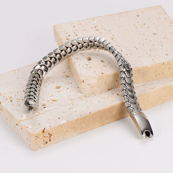 Wholesale Simple Geometric Wave Shape Electroplated Stainless Steel Magnetic Men's Bracelet