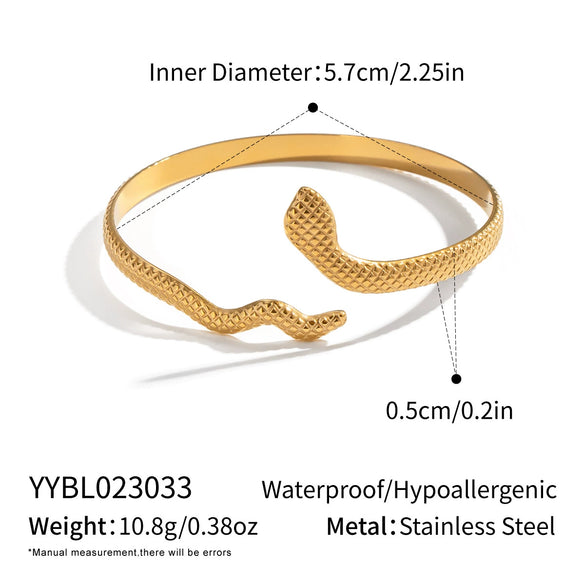 Wholesale Simple Golden Snake Bracelet In Titanium And Stainless Steel With Electroplating For Holiday Accessories Jewelry