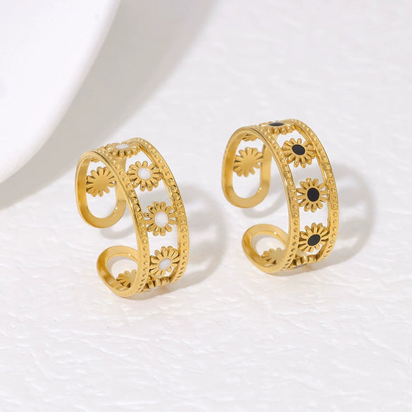 Wholesale Simple Hollow Sun Stainless Steel Electroplated 18K Gold Ring For Women