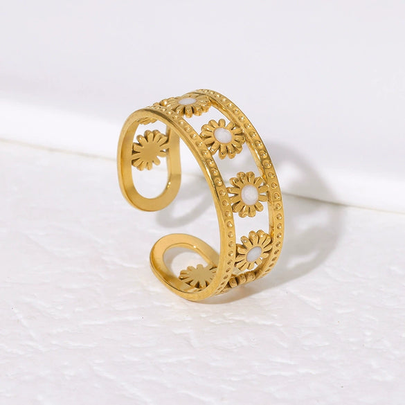 Wholesale Simple Hollow Sun Stainless Steel Electroplated 18K Gold Ring For Women